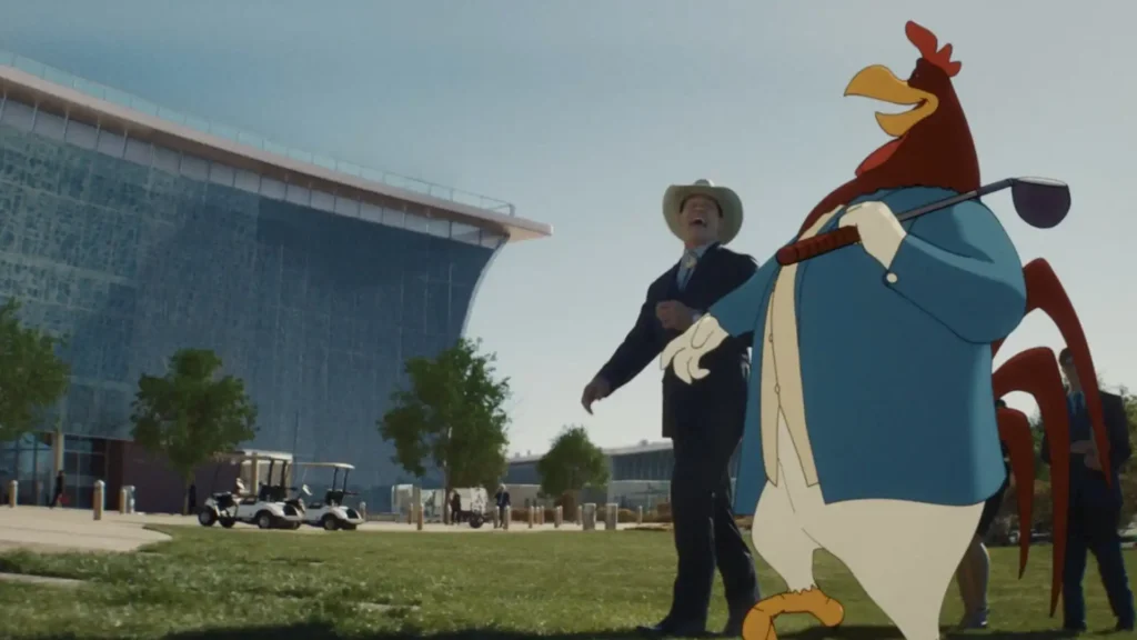 Uma imagem mostra o Pica-Pau, com um casaco azul e segurando um taco de golfe, caminhando ao lado de um homem sorridente usando um chapéu de cowboy e um terno. Eles estão em um campo de golfe com um grande prédio moderno e de vidro ao fundo.
