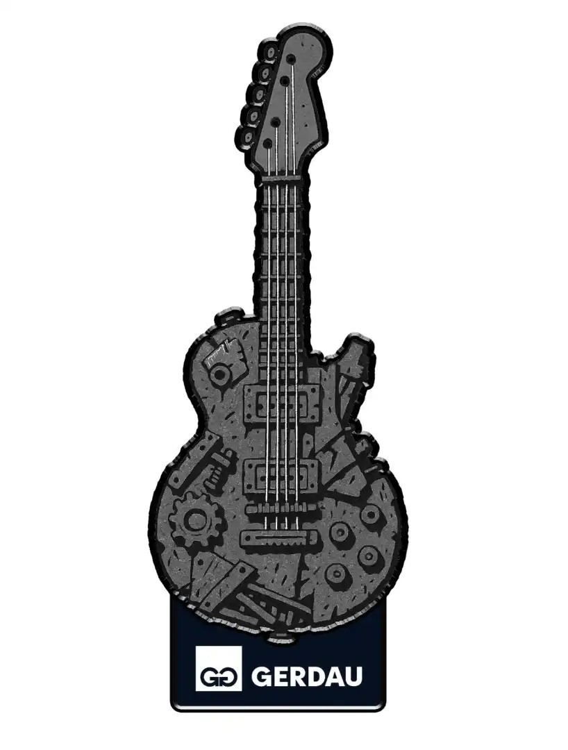 Escultura de guitarra feita de aço da Gerdau.