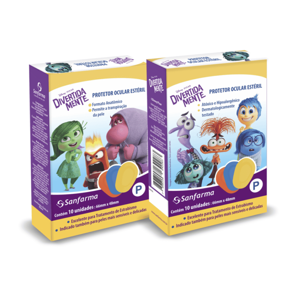 Duas caixas de Protetor Ocular Estéril da Sanfarma, com tema do filme 'Divertida Mente' (Inside Out) da Disney Pixar, lado a lado. As embalagens destacam que o produto é atóxico, hipoalergênico, de formato anatômico, permite a transpiração da pele e é excelente para o Tratamento de Estrabismo. Contêm 10 unidades. A caixa da esquerda mostra Nojinho (Disgust), Raiva (Anger) e Bing Bong. A da direita mostra Medo (Fear), Raiva (Anger), Alegria (Joy), Nojinho (Disgust) e Tristeza (Sadness).