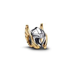 Charm cilíndrico de metal prateado e dourado em formato do capacete alado de Thor.