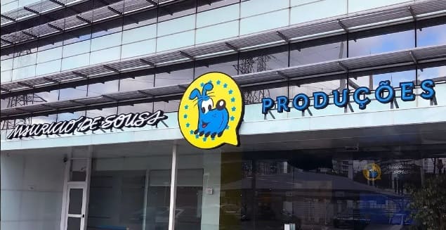 Fachada da sede da Mauricio de Sousa Produções com a logo do Bidu.