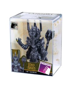 Boneco colecionável do personagem Gandalf do filme "O Senhor dos Anéis", embalado em uma caixa transparente da marca Fandom Box.